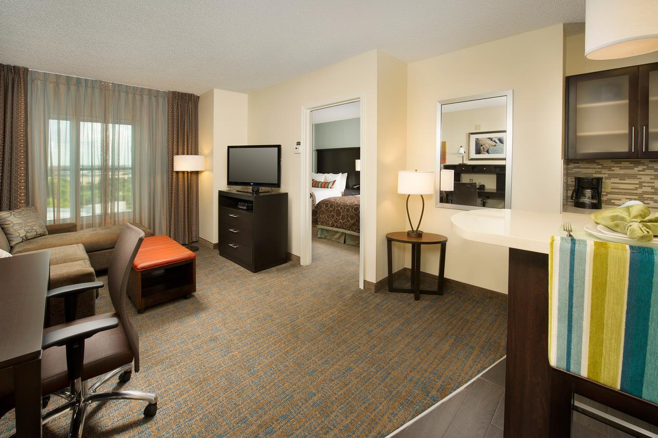 Staybridge Suites Houston East - Baytown By Ihg Екстер'єр фото