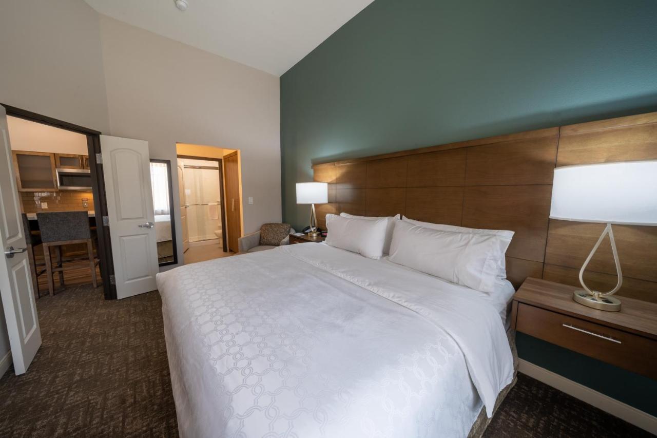 Staybridge Suites Houston East - Baytown By Ihg Екстер'єр фото