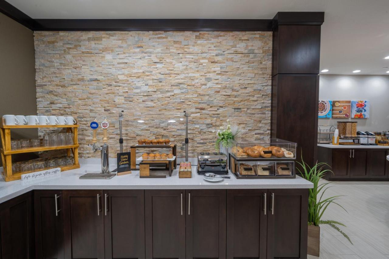 Staybridge Suites Houston East - Baytown By Ihg Екстер'єр фото