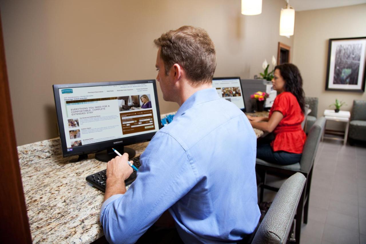 Staybridge Suites Houston East - Baytown By Ihg Екстер'єр фото